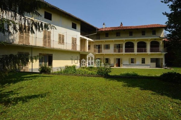 casa indipendente in vendita a Romano Canavese in zona Cascine di Romano