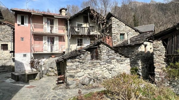 appartamento in vendita a Ronco Canavese