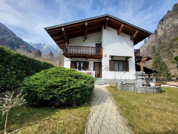 casa indipendente in vendita a Ronco Canavese