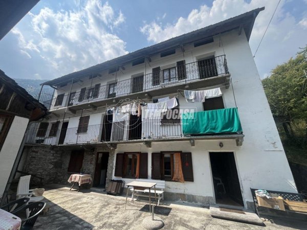 casa indipendente in vendita a Ronco Canavese