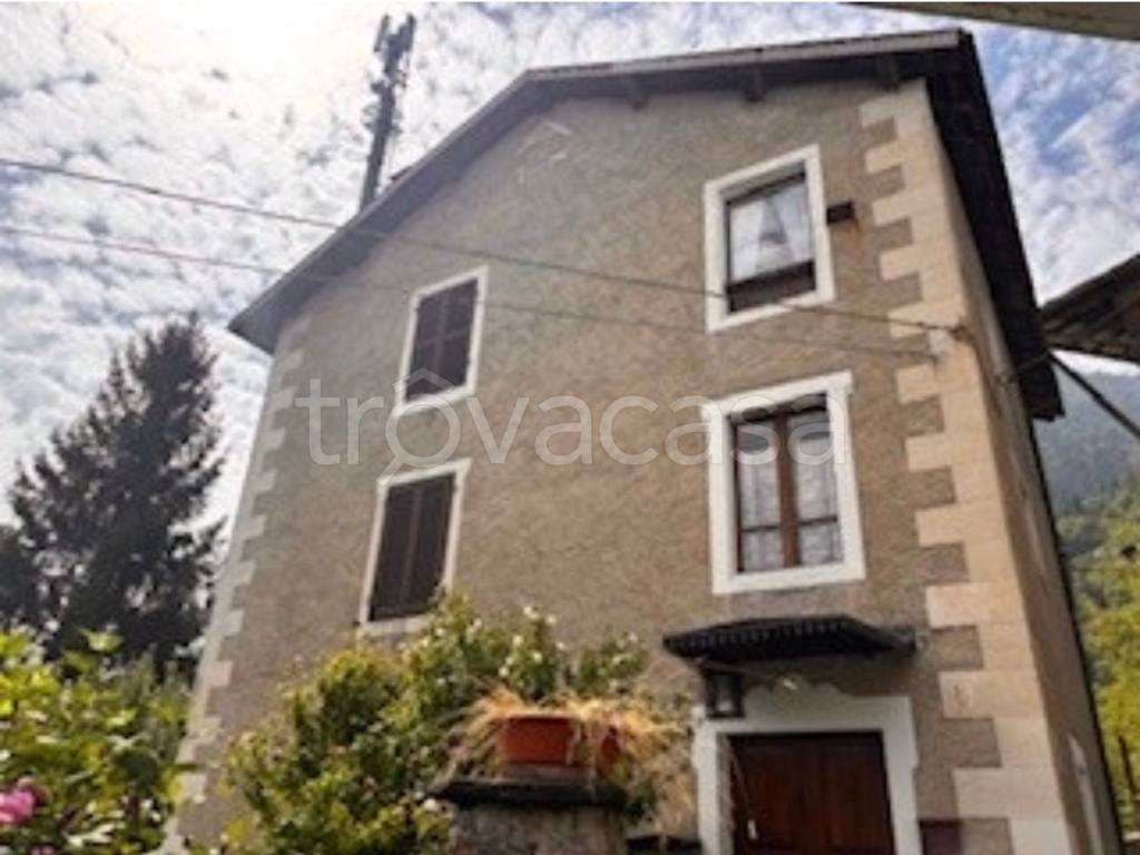 appartamento in vendita a Ronco Canavese