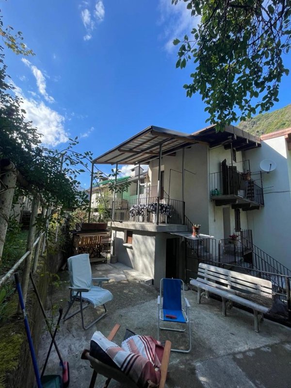 casa indipendente in vendita a Ronco Canavese