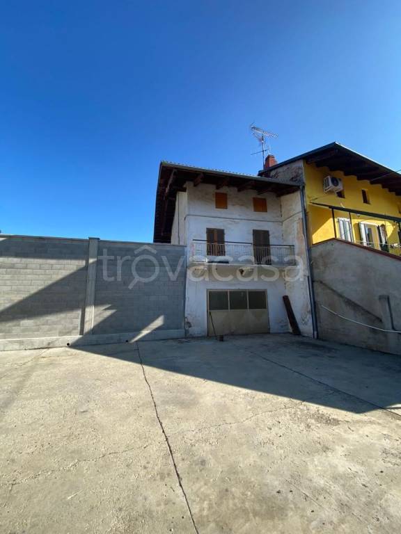 casa indipendente in vendita a Rondissone