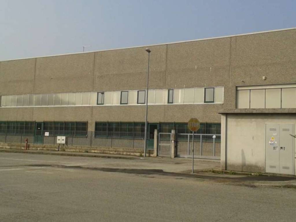 locale commerciale in vendita a Rondissone