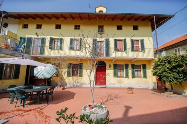 casa semindipendente in vendita a Rondissone