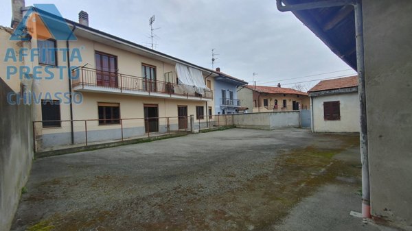 casa semindipendente in vendita a Rondissone