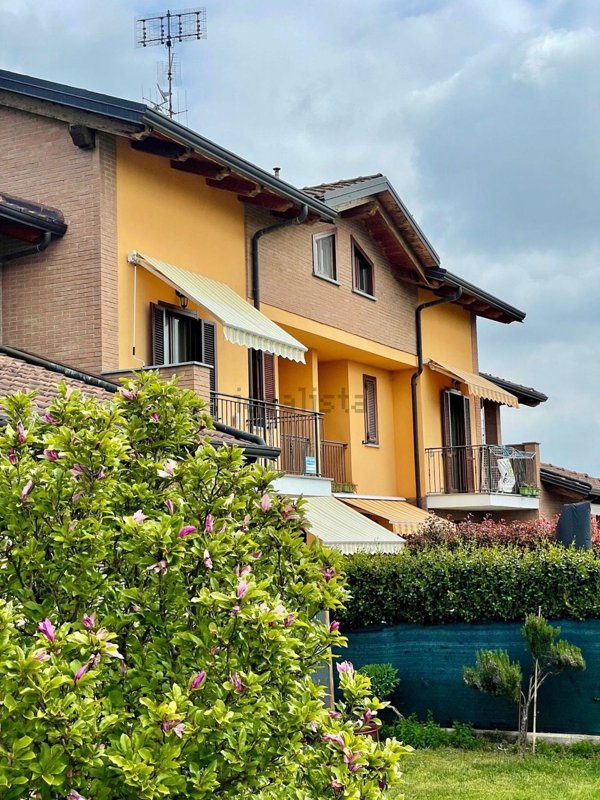 casa indipendente in vendita a Rondissone