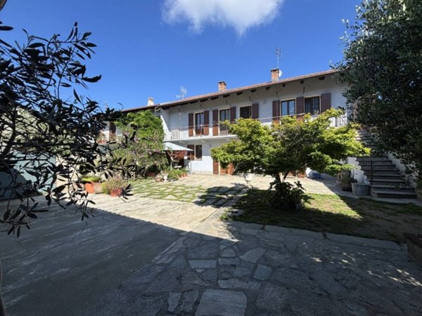 casa indipendente in vendita a Rondissone