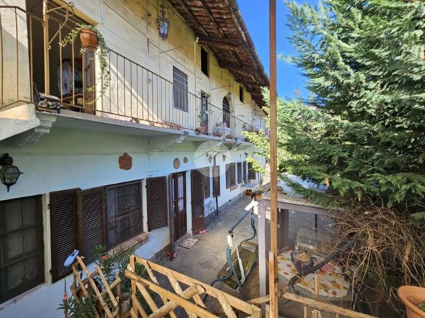 casa indipendente in vendita a Rondissone