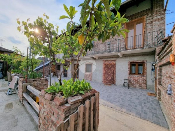 casa indipendente in vendita a Rondissone