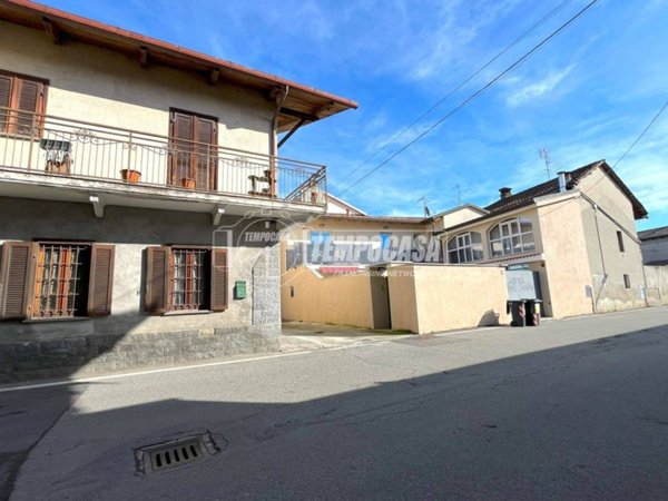 casa indipendente in vendita a Rondissone