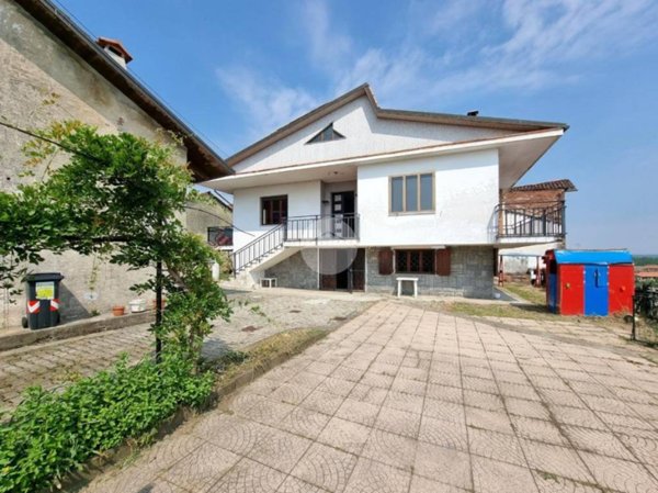 casa indipendente in vendita a Rondissone