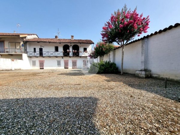 casa indipendente in vendita a Rondissone