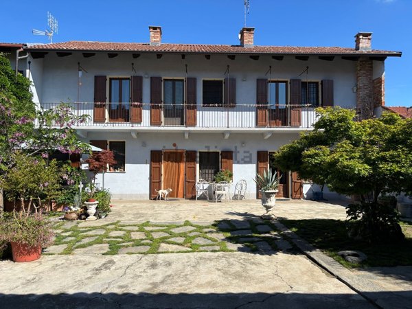 casa semindipendente in vendita a Rondissone