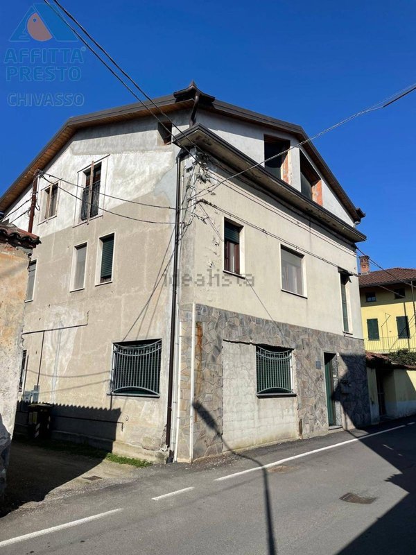 casa indipendente in vendita a Rondissone