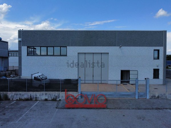 capannone in vendita a Rondissone