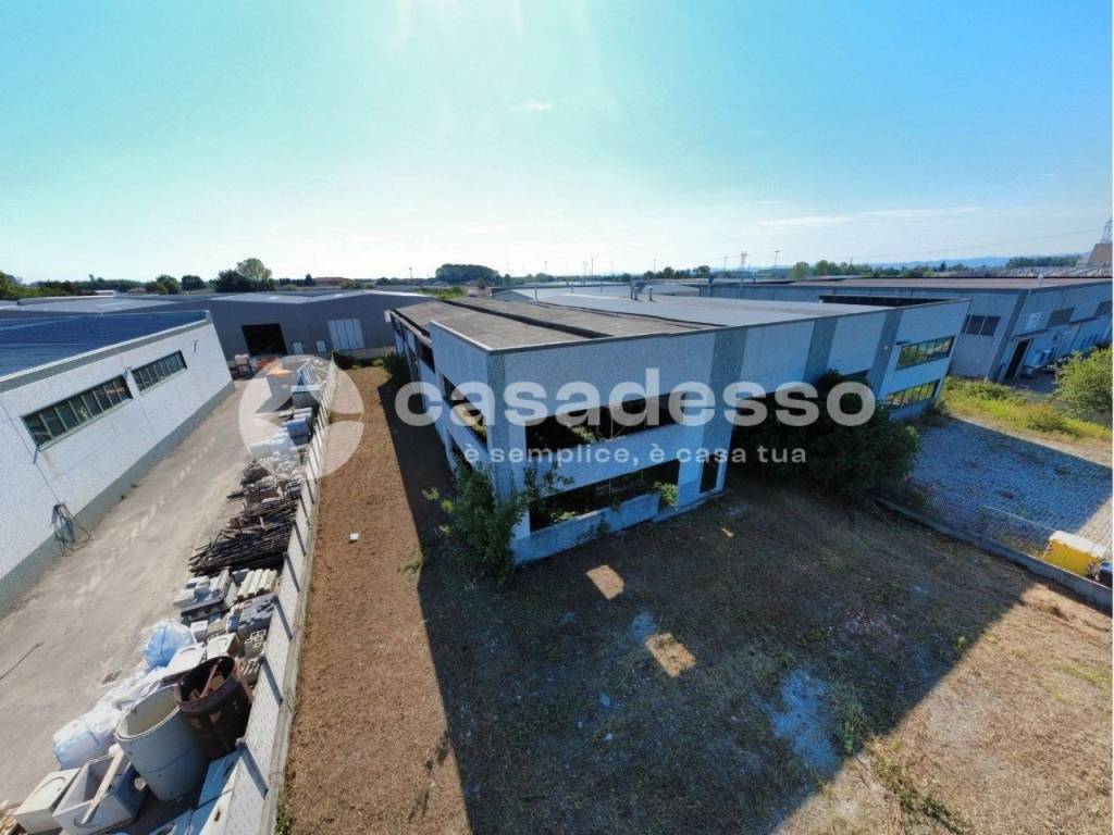 locale commerciale in vendita a Rondissone