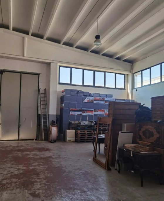 locale di sgombero in vendita a Rondissone