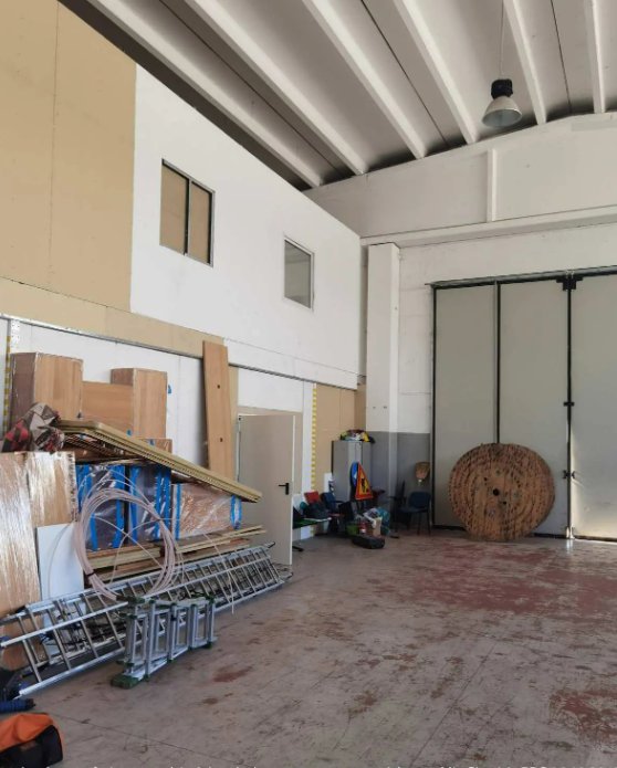 locale di sgombero in vendita a Rondissone