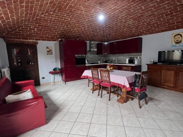 casa indipendente in vendita a Rondissone