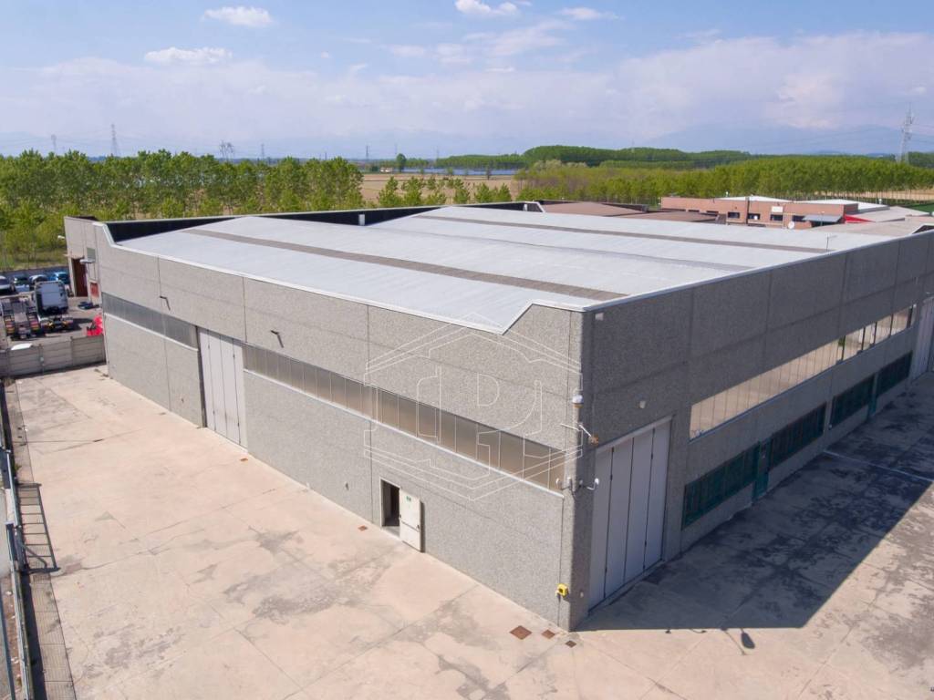 locale commerciale in vendita a Rondissone