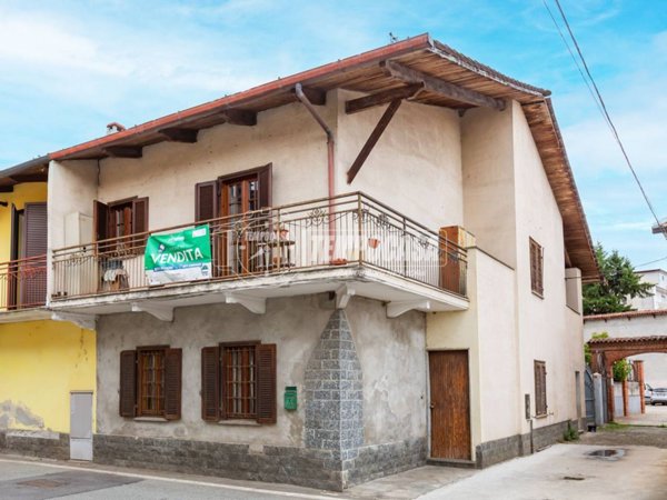 casa indipendente in vendita a Rondissone