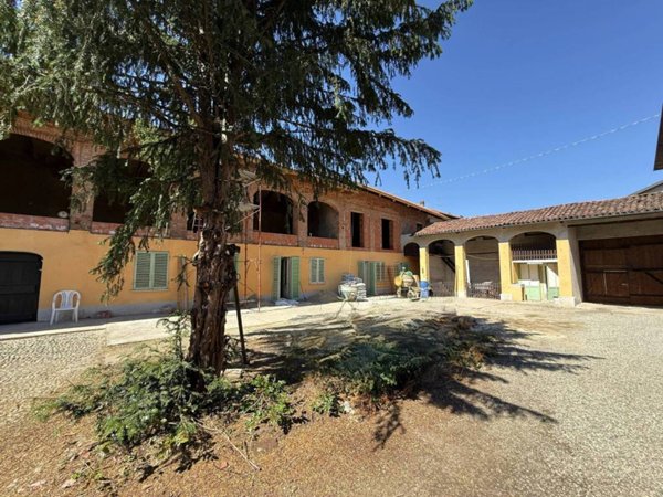 casa indipendente in vendita a Rondissone