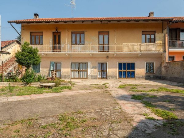casa indipendente in vendita a Rondissone