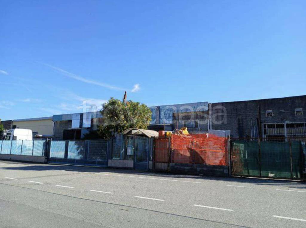 locale commerciale in vendita a Rondissone