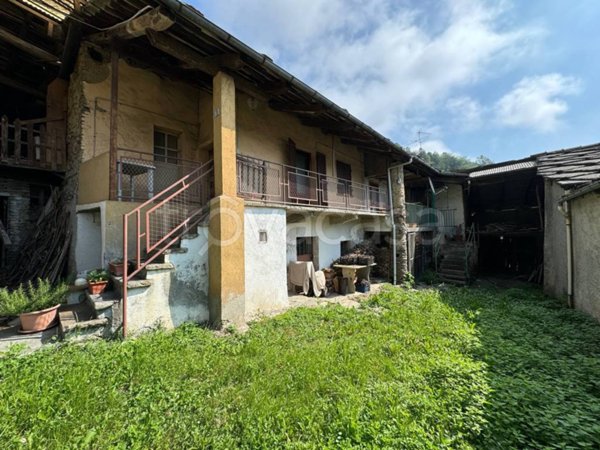 casa indipendente in vendita a Rorà