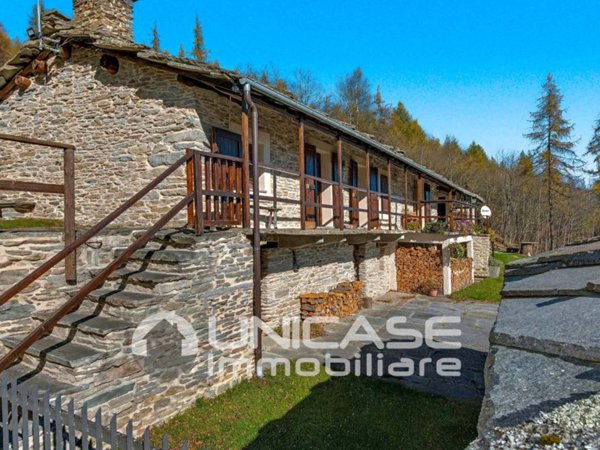 casa indipendente in vendita a Rorà