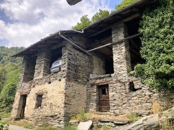 casa indipendente in vendita a Rorà