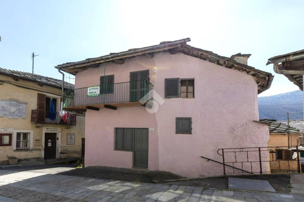 casa indipendente in vendita a Rorà