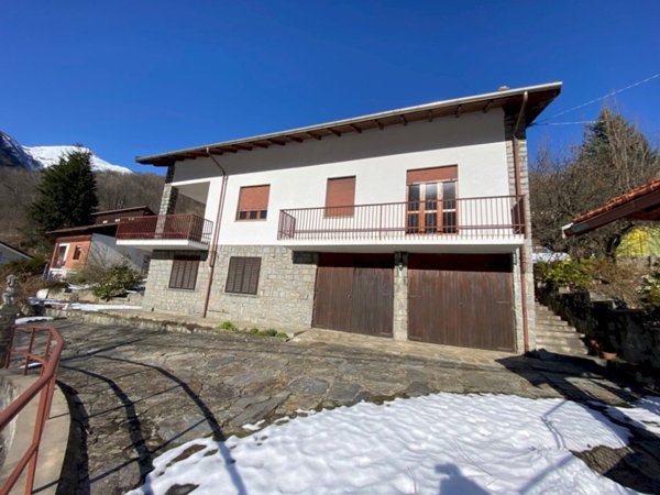 casa indipendente in vendita a Roure in zona Villaretto