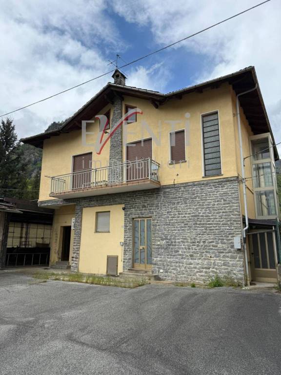 appartamento in vendita a Roure
