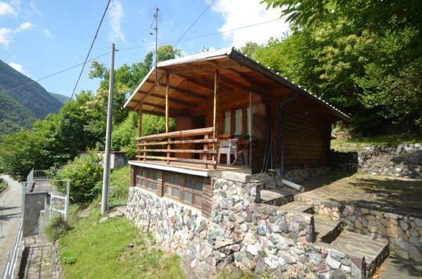 baita in vendita a Roure in zona Castel del Bosco