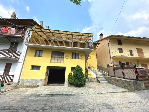 casa semindipendente in vendita a Roure in zona Villaretto