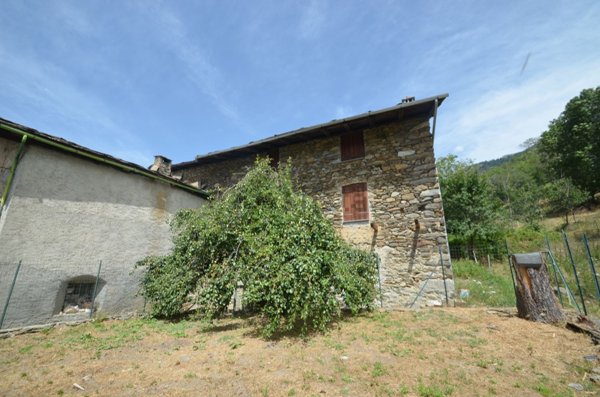 esavano in vendita a Roure