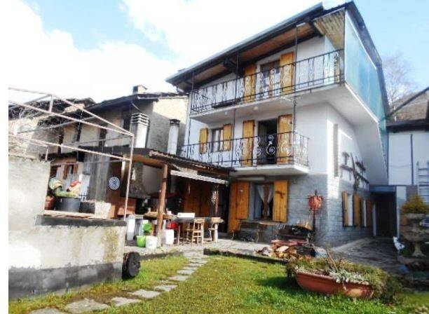 casa indipendente in vendita a Roure