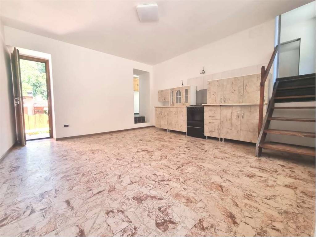 appartamento in vendita a Roure in zona Roreto