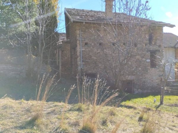 casa indipendente in vendita a Roure in zona Villaretto