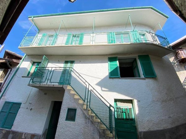 casa indipendente in vendita a Roure in zona Roreto