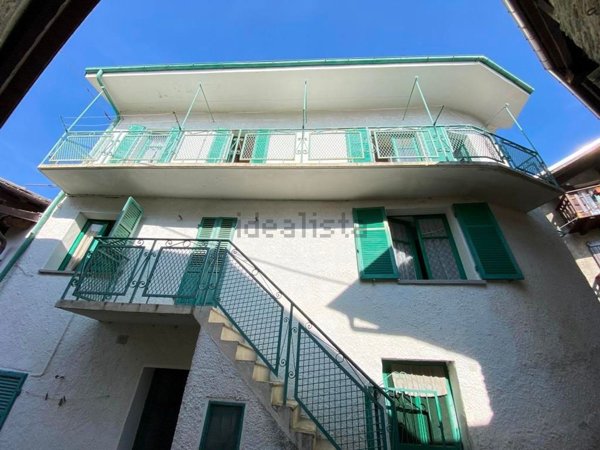 casa semindipendente in vendita a Roure in zona Roreto