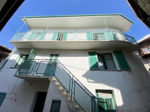 casa semindipendente in vendita a Roure in zona Roreto