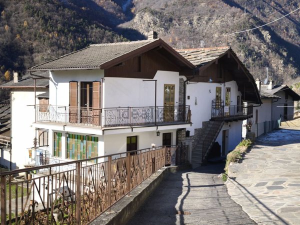 appartamento in vendita a Roure in zona Balma