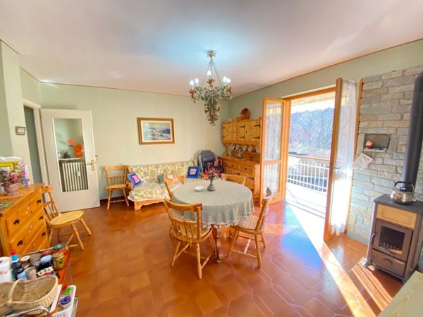 appartamento in vendita a Roure in zona Villaretto