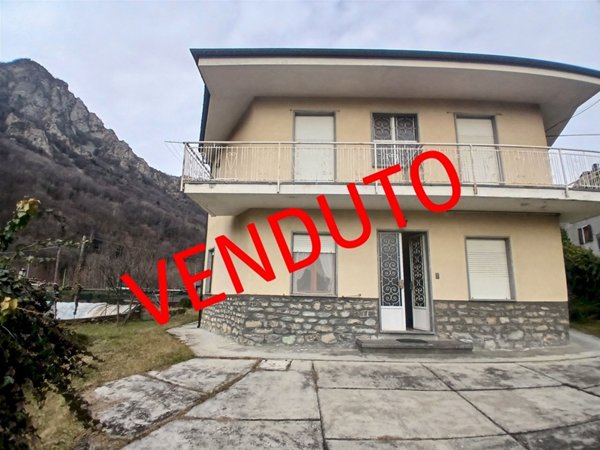 appartamento in vendita a Roure in zona Castel del Bosco