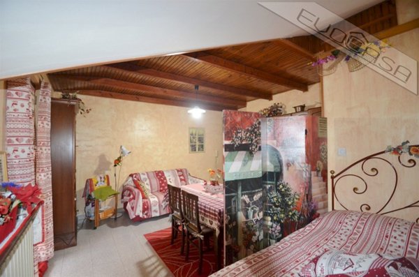 appartamento in vendita a Roure in zona Villaretto