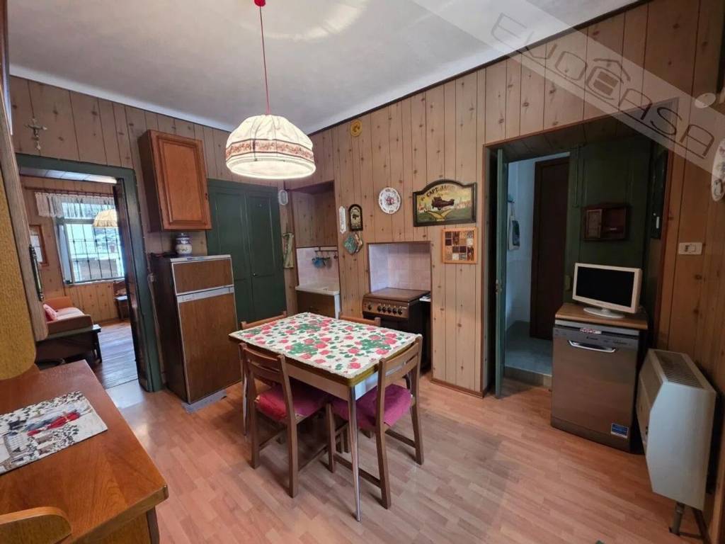 appartamento in vendita a Roure in zona Roreto