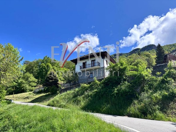 casa indipendente in vendita a Roure